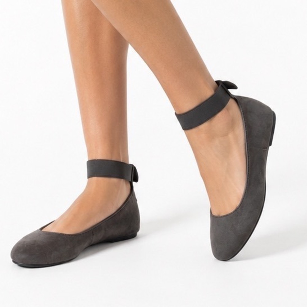 Anne Klein AK Sport Otherwaye Gray Ballet Flats Ankle Strap Women's Size 6.5